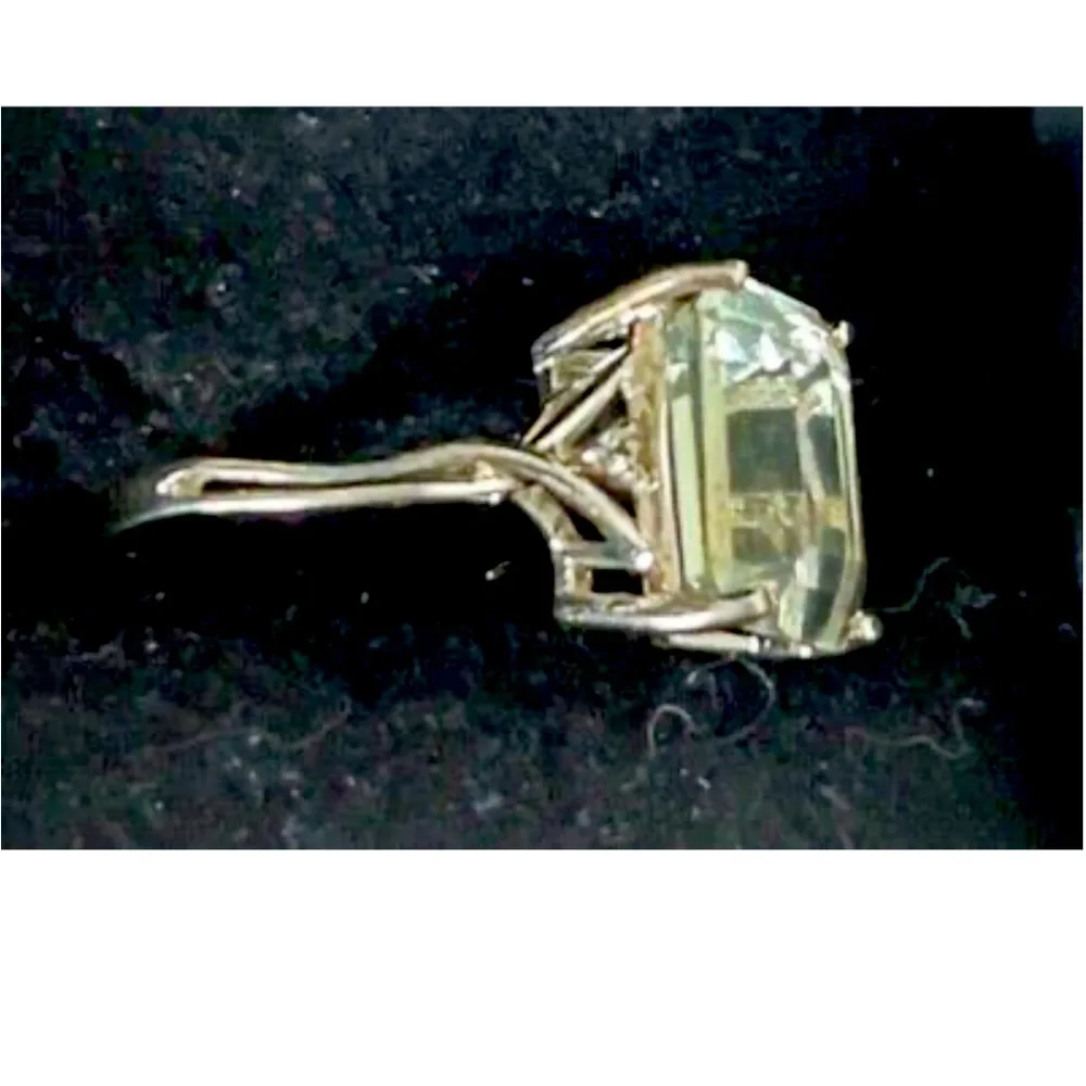 Ring - Picture 6 of 6